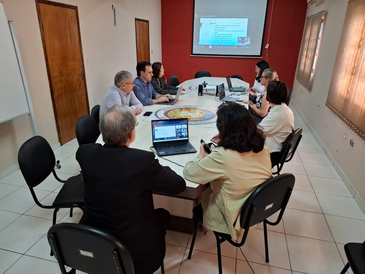 Programa de Pós-Graduação em Direito Negocial da UEL marca presença no IV Simpósio Paraguai-Brasil sobre Direito Internacional e Desenvolvimento