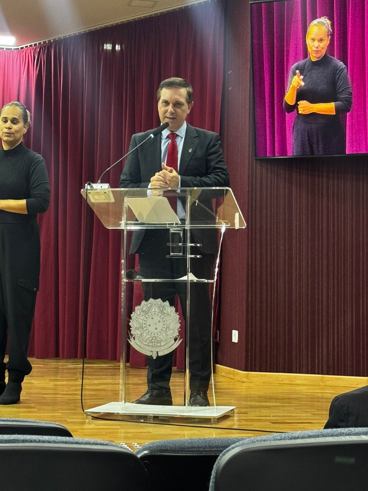 PPGDN/UEL INTEGRA DEBATE NACIONAL SOBRE DEMOCRACIA DIGITAL E DESAFIOS DAS REDES NO CONTEXTO ELEITORAL