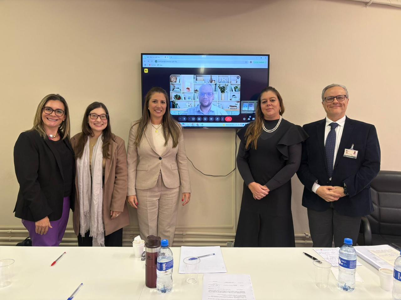 Estudante Aracelli M. B. Bermejo defende doutorado sobre autonomia do paciente no Programa de Direito Negocial da UEL