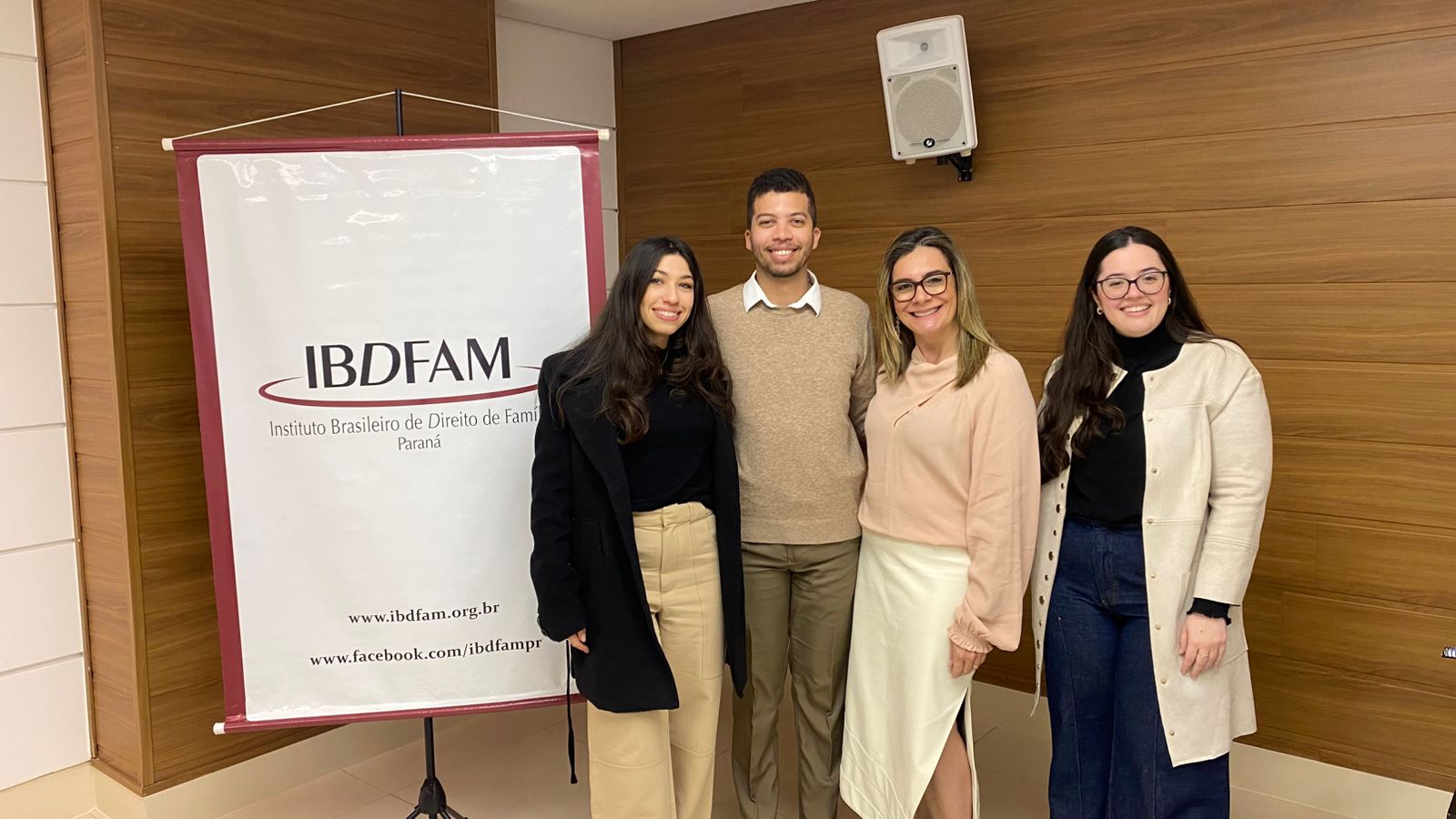 Professora Daniela Paiano palestra no IBDFAM-PR e realiza pré-lançamento de obra sobre “Contratualização das Relações Familiares e Sucessórias”
