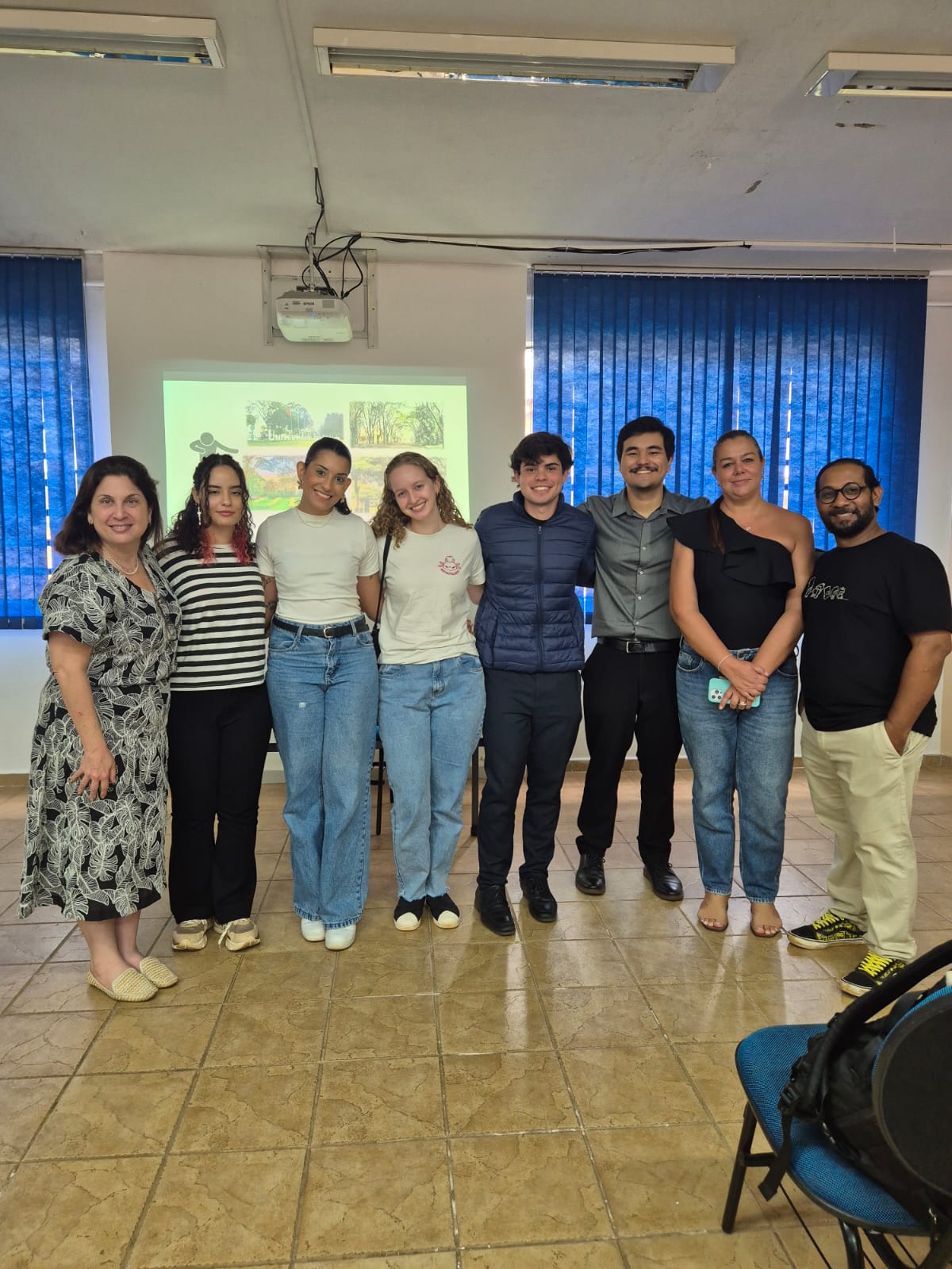 PPGDN e Departamento de Biotecnologia da UEL promovem Projeto de Extensão para a disseminação da ciência nas Escolas